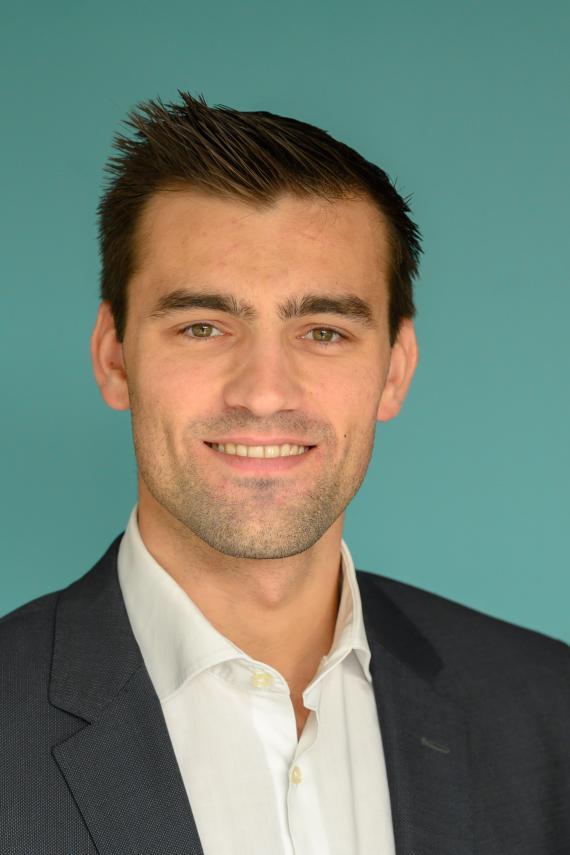 Dr. Maxime Vandemaele
